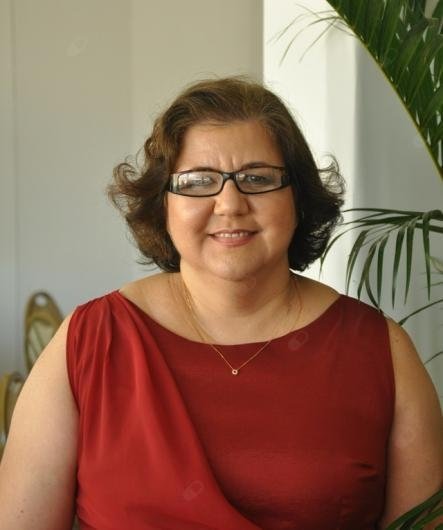 Dra. Denise Castro de Souza Cortes