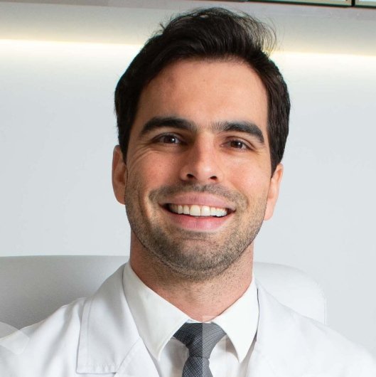 Dr. Gustavo Araujo Nunes