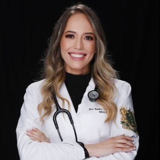 Dra. Naiara Campos Franco