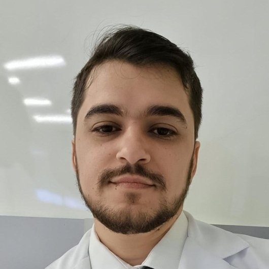 Dr. Vitor Romano
