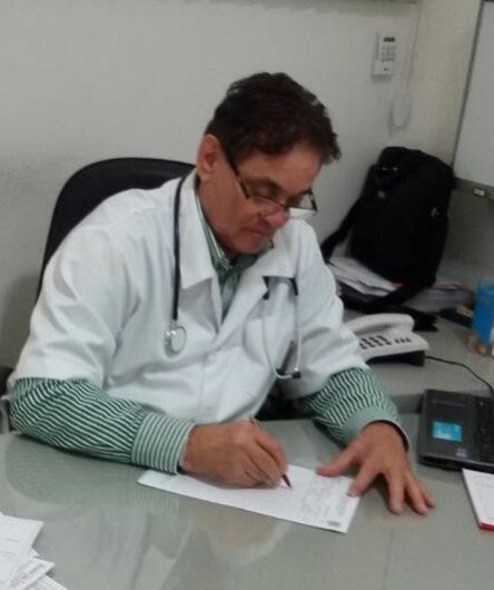 Dr. Genesco Santiago de Rezende Neto