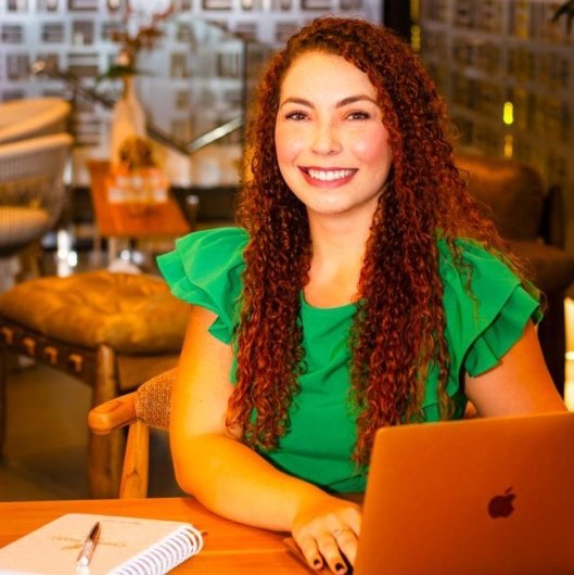 Dra. Camilla Picoli de Oliveira