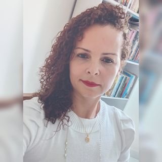 Dra. Eliana Moreira