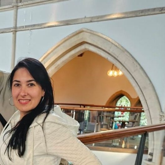 Dra. Gisa Carneiro