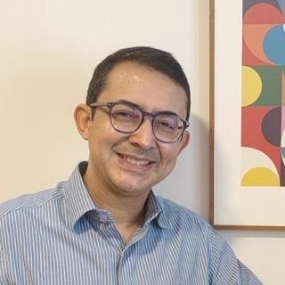 Dr. Rodrigo Genovez