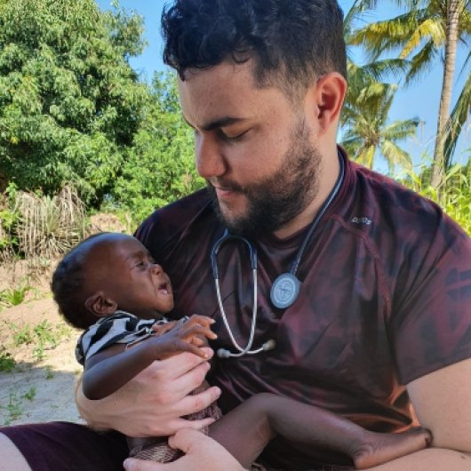 Dr. William Alves