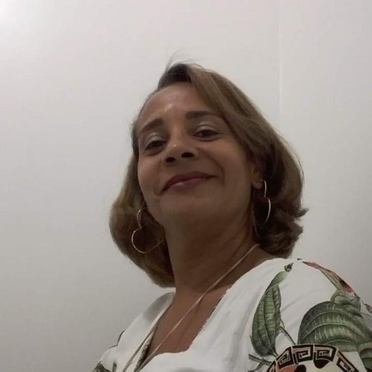 Nádia Santana Moura