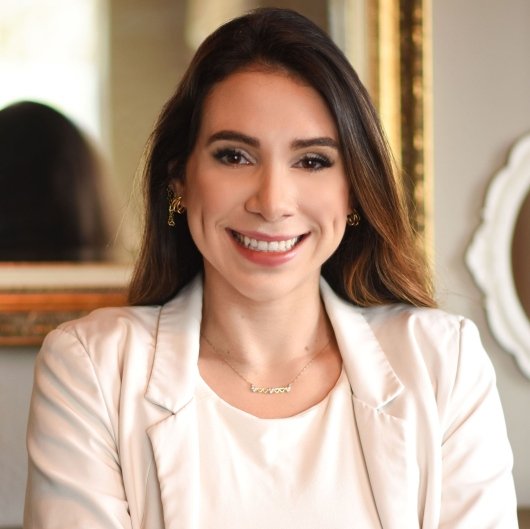 Dra. Patrícia Fidélis