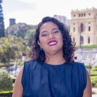 Aline Cristina Gomes dos Santos Gadret