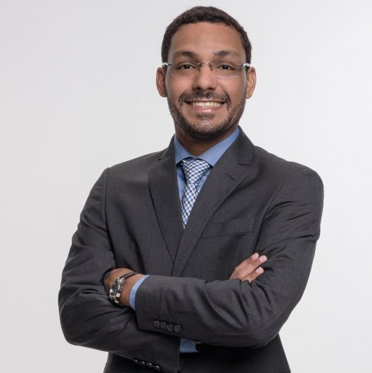 Dr. Gustavo Santos Araujo