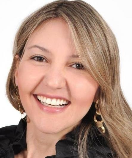Angela Lopes