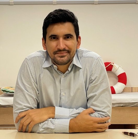Dr. Pedro Carneiro