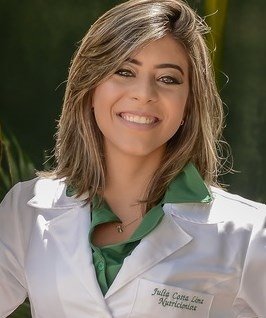 Julia Costa Lima