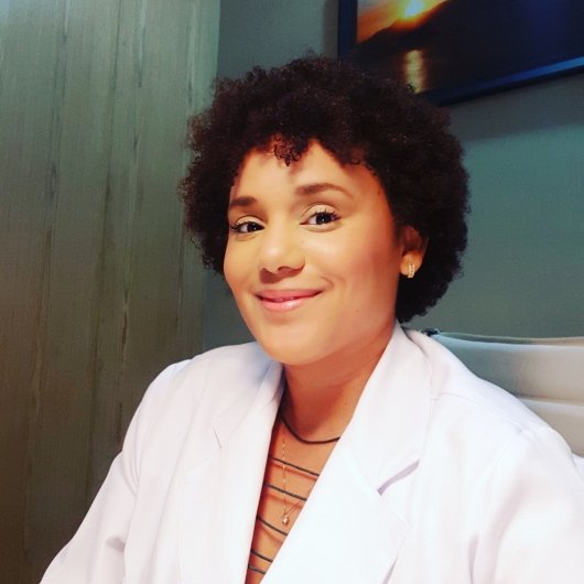 Dra. Mariane Nalbones