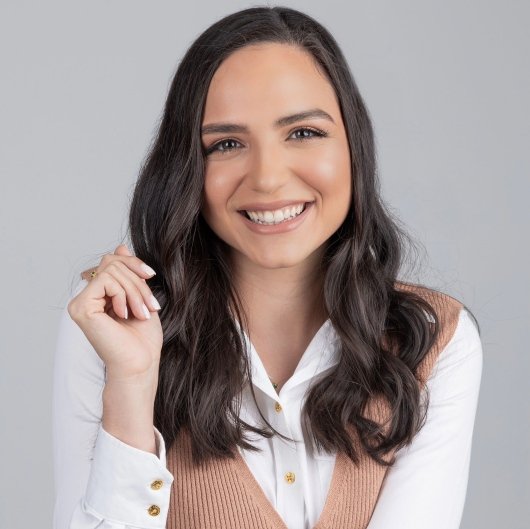 Dra. Jamile Azevedo