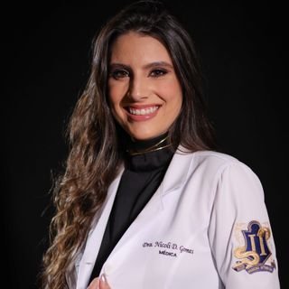 Dra. Nicoli Donadeli Gomes