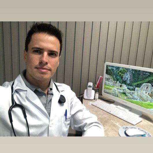 Dr. Alex Júnior Schafer