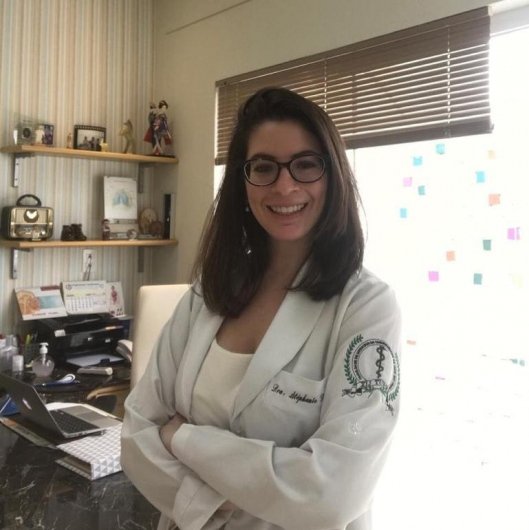 Dra. Stephanie Vieira