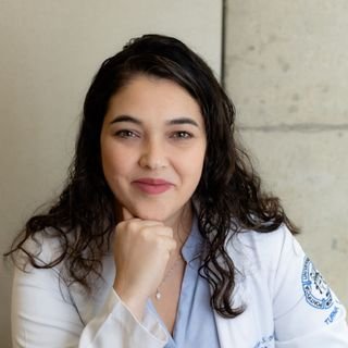 Dra. Emelyn Barril
