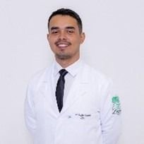 Dr. Smailon Guimarães Dias .