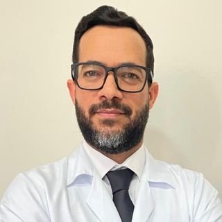 Dr. Hugo Rodrigues