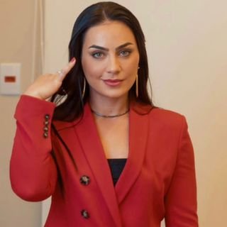 Dra. Ana Luiza de Oliveira Gomes