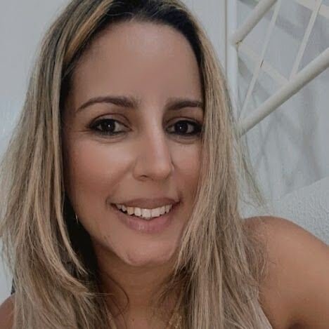 Dra. Viviane Kelma