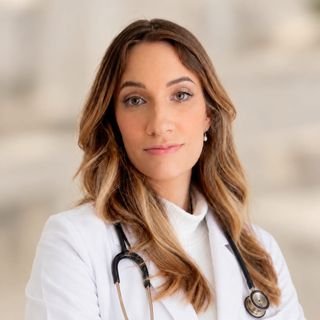 Dra. Yasmin Martins