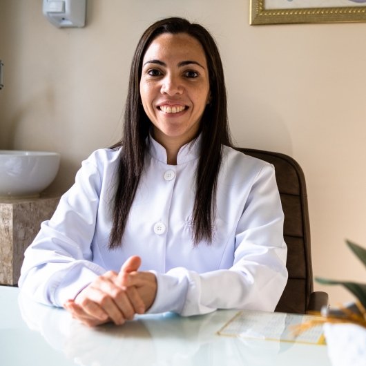 Dra. Elane Cançado