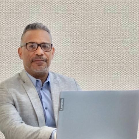 Dr. Luiz Gustavo Lemos