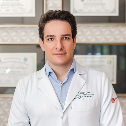 Dr. Rodrigo Gomes De Oliveira
