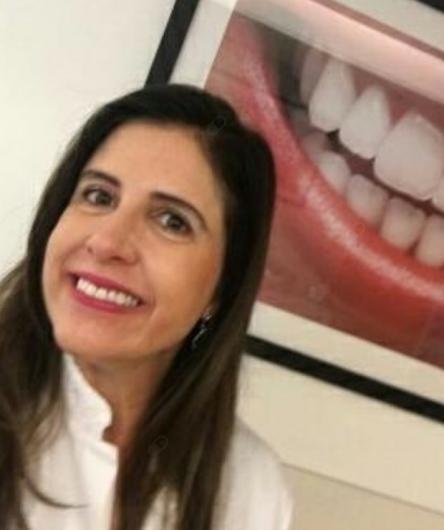 Dra. Sílvia Maria Freixa de Carvalho Araújo