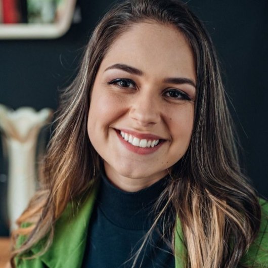 Dra. Carina Souza