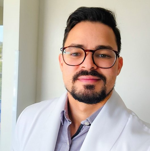 Dr. Marcos Pitaluga