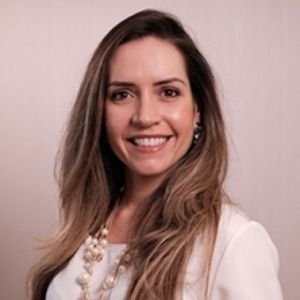 Dra. Carolina Mendes