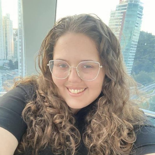 Leticia Caroline Lobato Santos