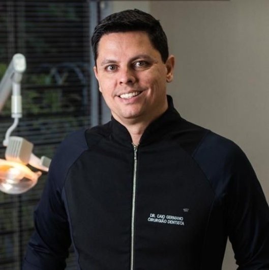 Dr. Caio Vinícius Rodrigues Germano