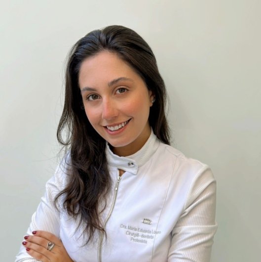 Dra. Maria Eduarda Simões Louro Santos