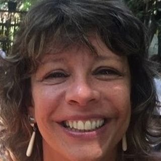 Dra. Claudia Ranaldi Nogueira