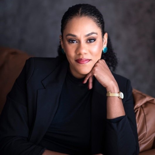Dra. Carla Évora