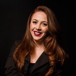 Dra. Julia Casani