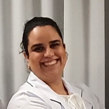 Dra. Julia Bittencourt