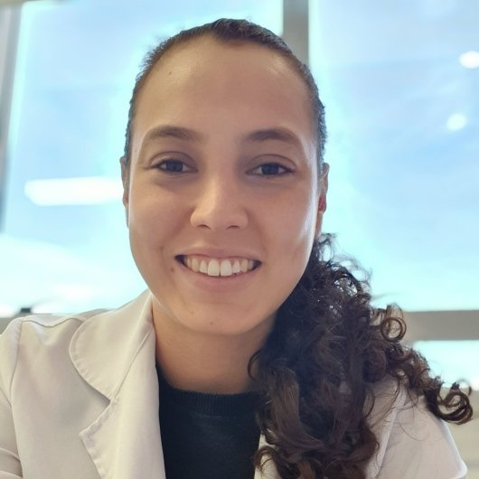 Dra. Stefani Laura Rodrigues