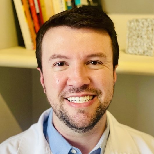 Dr. Diego V. Magalhães