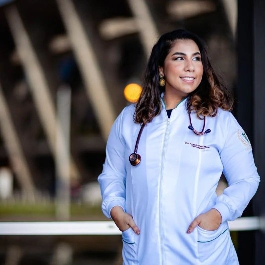 Dra. Amanda Vieira Moreira