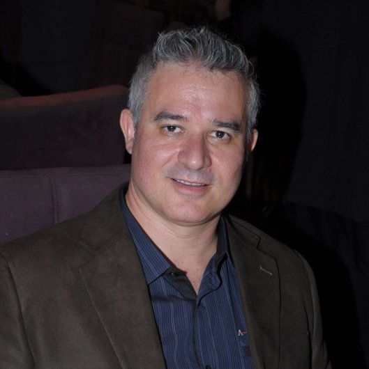 Dr. Mauricio Cesar de Mambeli Barros