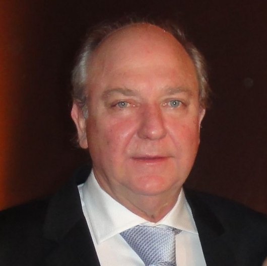 Dr. Eduardo Jozala