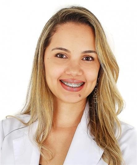 Carine Neri de Pinho Oliveira