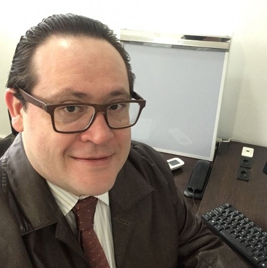 Dr. Marcelo Andre Rocha Ostrowski