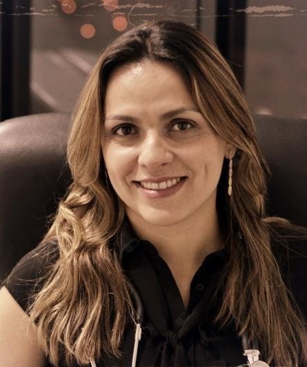 Dra. Fernanda Fontes Mangerona